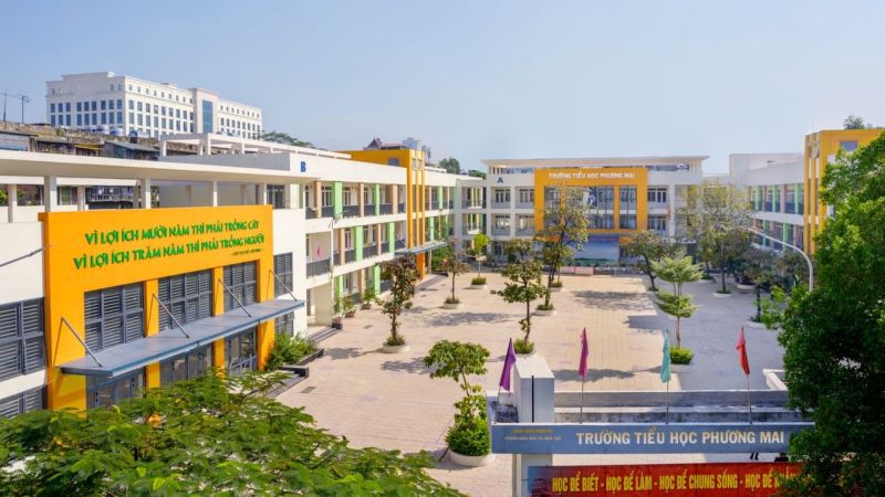 Quyết định bổ nhiệm Ban Gi&aacute;m Hiệu